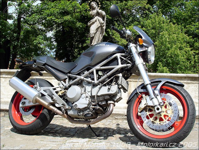 Ducati Monster 1000S