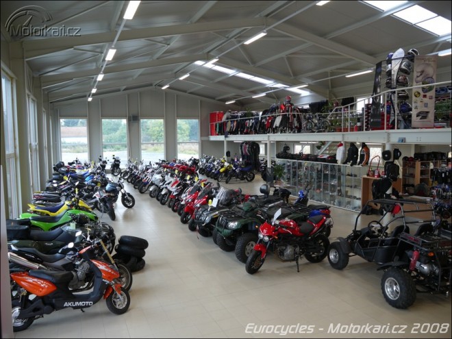 Nové motocentrum u Kolína