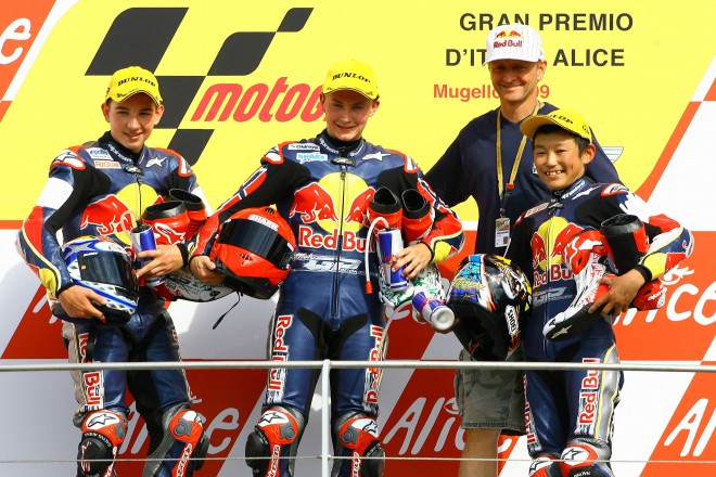 Premiérové pódium z Red Bull Rookies Cupu pro český motocyklový sport
