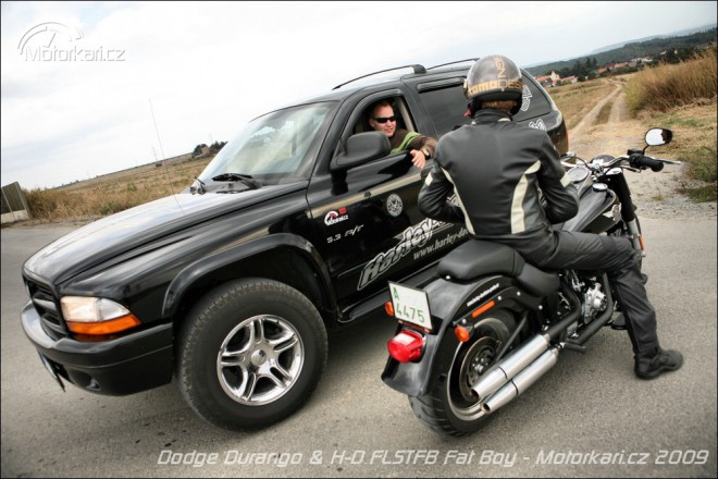 Moto&Auto po americku: H-D Fat Boy Special a Dodge Durango