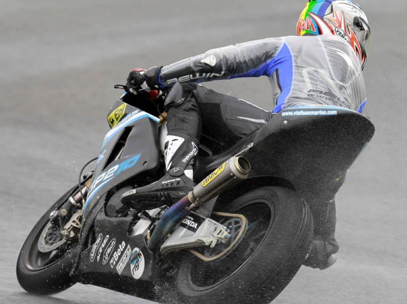 Moto2: Dostanou De Angelis a Canepa další motory?