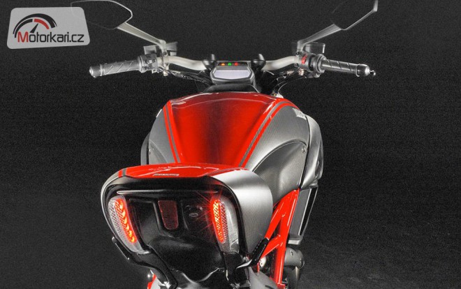 Ducati Diavel - oficiální fotografie