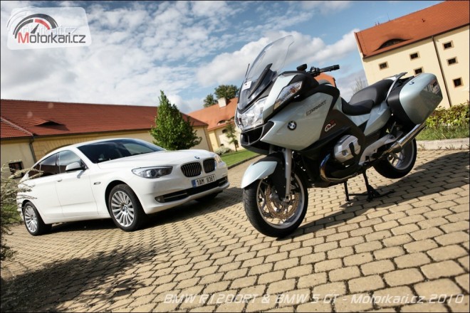 Moto&auto po německu: BMW R1200RT + BMW 5 GT