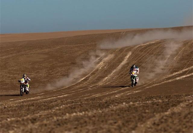 Dakar 7. etapa: Lopez vyhrál, souboj Coma-Despres stále těsnější 