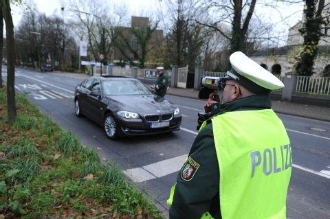 Němečtí policisté zbrojí na motorkářskou sezónu