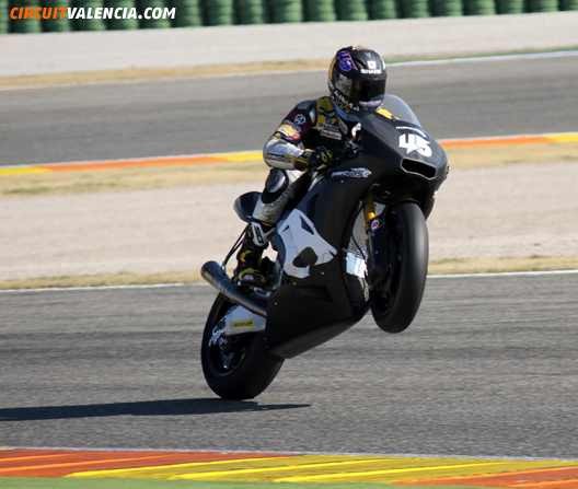 Testy Moto2 a Moto3 - Valencia, 3. den