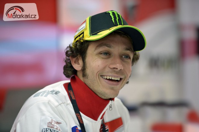 Rossi nemyslí na předčasný odchod od Ducati