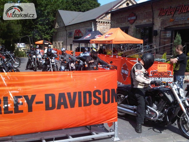 Harley-Davidson:  Demo Truck Tour 2012