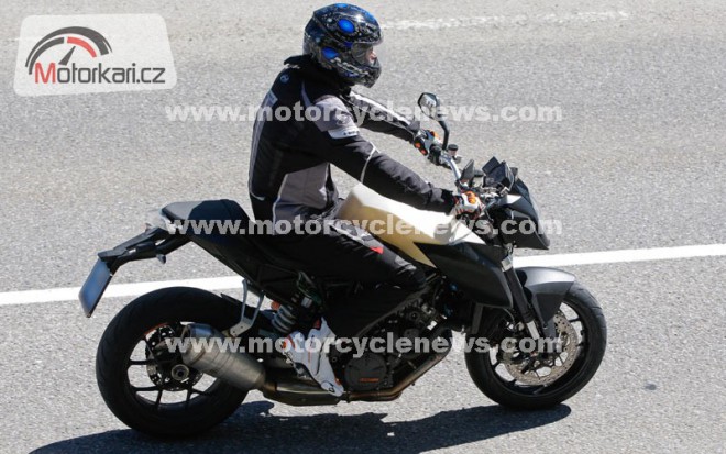 Spy photos: KTM Superduke 1290 (MY2013)