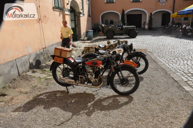 Výstava historických motocyklů v Úsobí