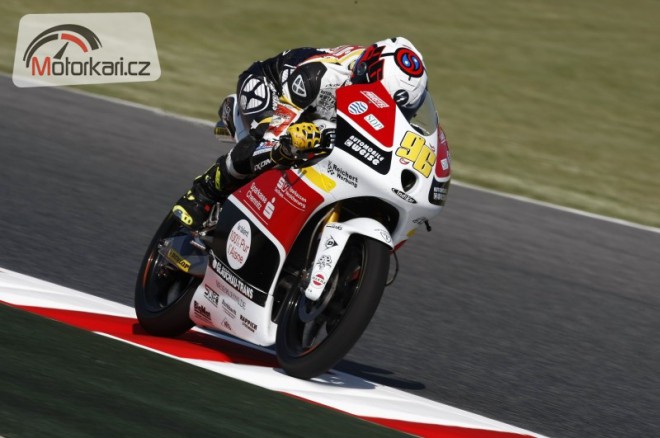 Rossi pojede Moto2