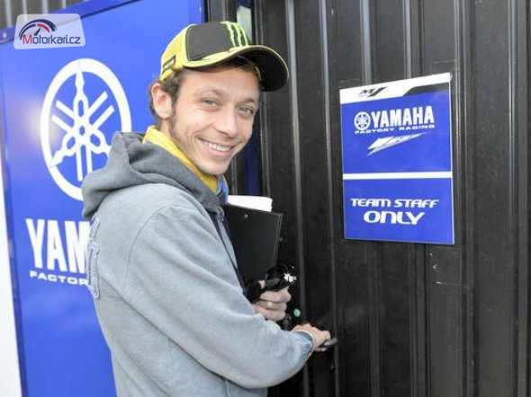 Rossi pojede zítra s Yamahou určitě pár kol!