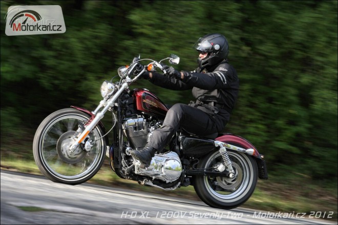 Harley-Davidson XL 1200V Seventy-Two