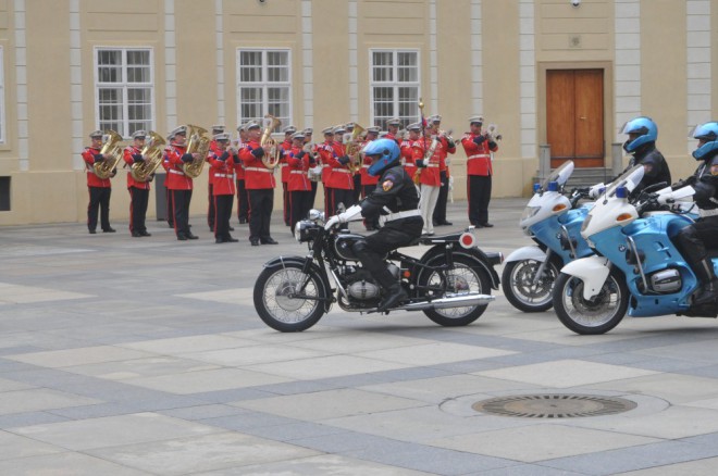 Famózní ukázka motocyklů Hradní stráže
