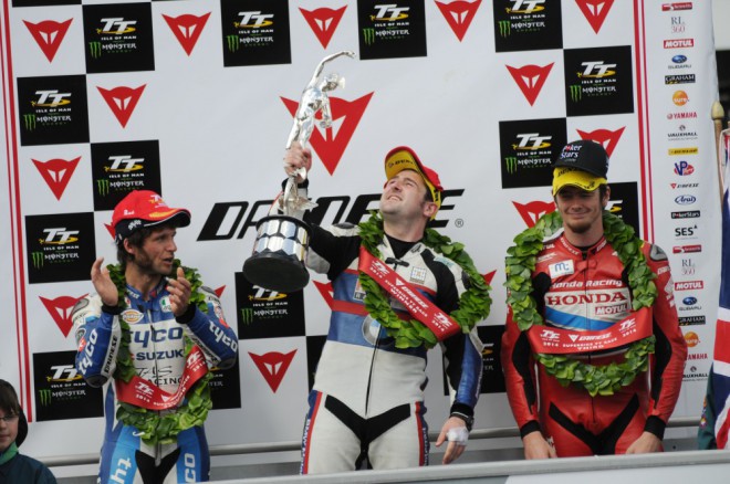 TT 2014: Závod třídy Superbike vyhrál Dunlop