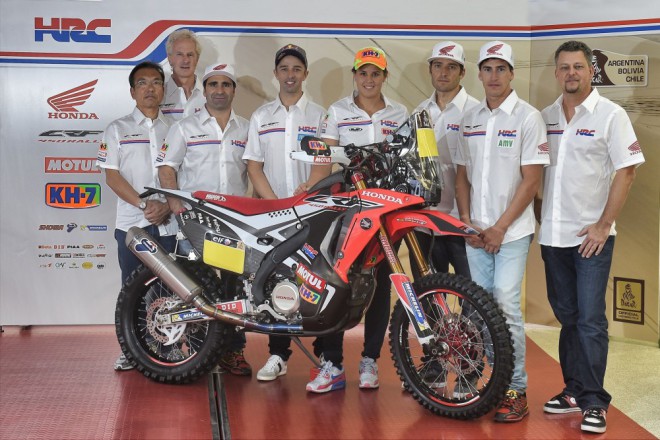 Tým HRC představil v Aragonii sestavu pro Dakar 2015