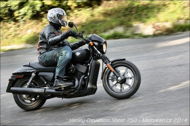 Harley-Davidson Street 750: velký prcek z Indie