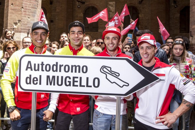 Ducati představila techniku na Piazza del Campo