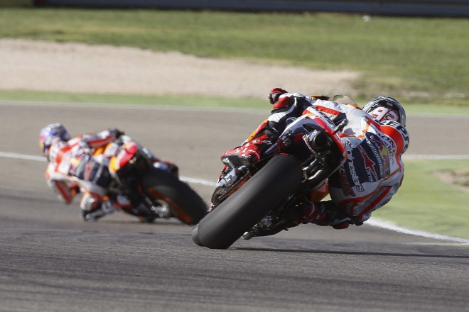 Jezdci MotoGP testovali pneumatiky Michelin