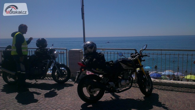 K moři na motorce
