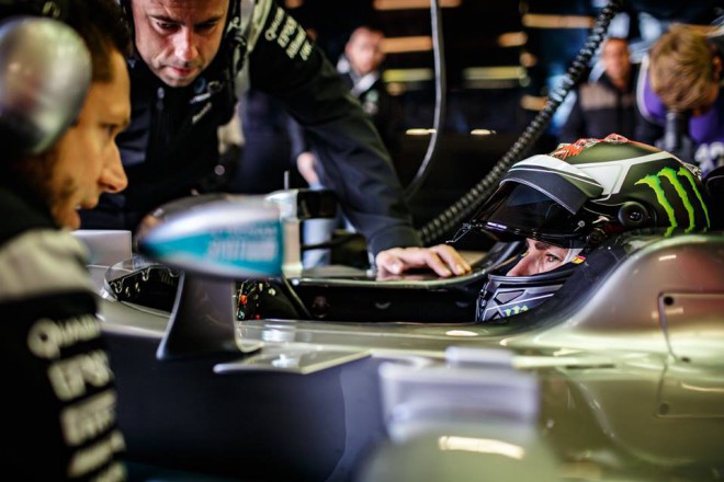 Lorenzo si za volantem Mercedesu F1 splnil sen