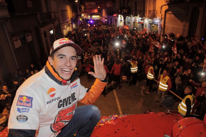 Márquez slavil pátý titul mistra světa doma s fanoušky