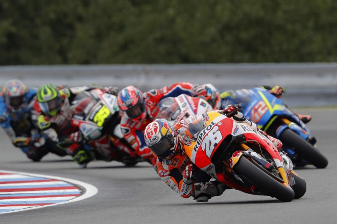 Týmy MotoGP vyzkouší novou proceduru výměny motorek v boxech