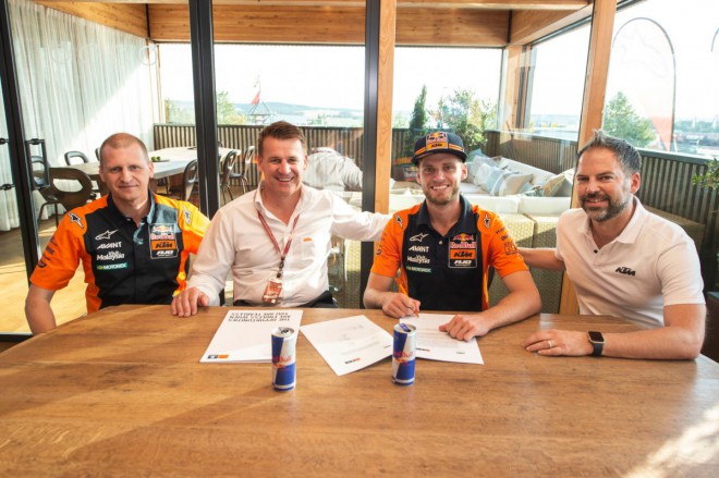 Brad Binder prodloužil smlouvu s Red Bull KTM Ajo
