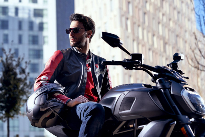 Ducati rozdává až 60 000 Kč na nákup oblečení a doplňků