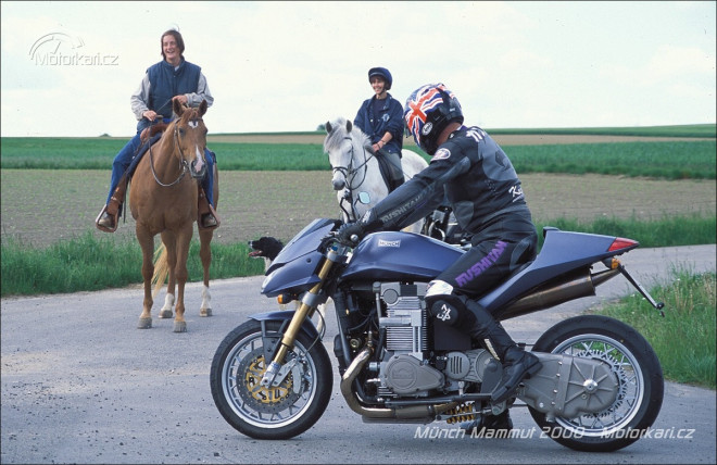 Münch Mammut 2000: Turbo a 260 dobře ovladatelných koní
