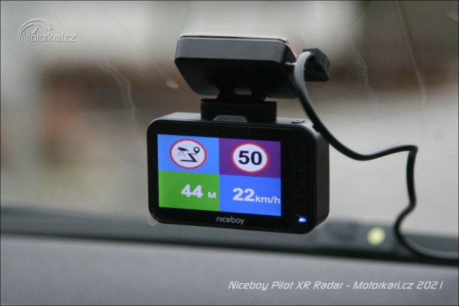 Kamera do auta Niceboy Pilot XR Radar: Příjemné vylepšení