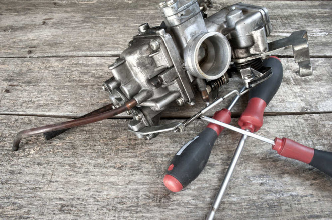 Jak vyčistit karburátor u motorky? Zvládnete to v pár krocích