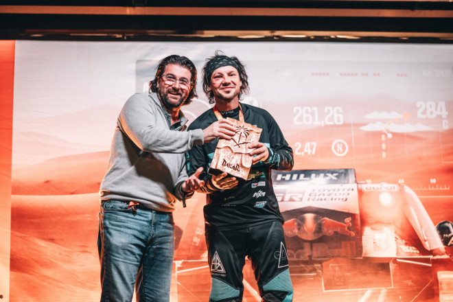 Podmol dostal cenu za odvahu od ředitele Dakaru! 