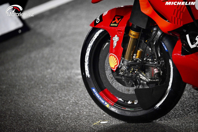 Za nízký tlak v pneumatikách hrozí v MotoGP™ nadále časové penalizace