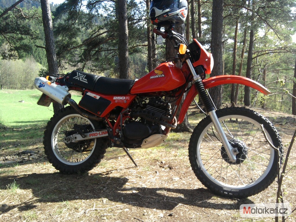Honda XL 250 R/S Katalog motocyklů a motokatalog na