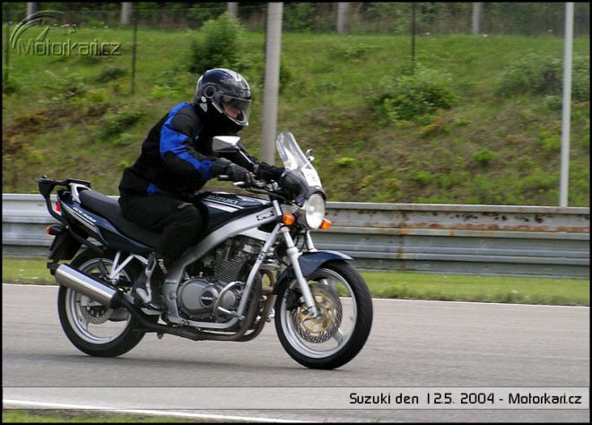 Suzuki den 2004