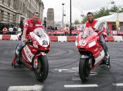 Ducati v ulicích Londýna