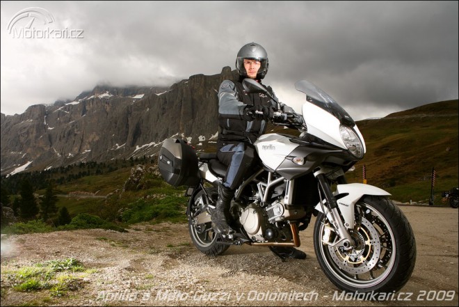 Aprilia a Moto Guzzi v Dolomitech
