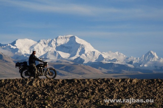 Tibetem na motorce