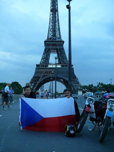 S Pionýrem po Francii kolem Eiffelovy věže