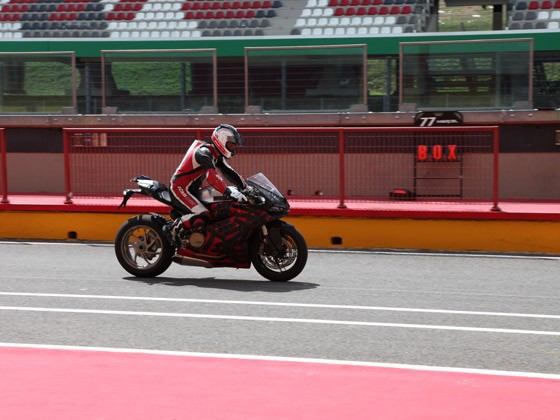 Ducati supersport 2012 - SuperQuadro nebo Panigale?