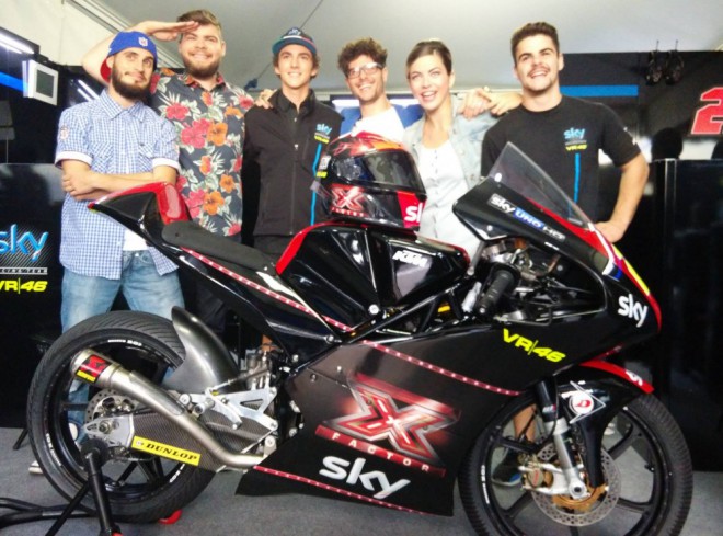 Fenati pokračuje s Rossiho týmem také v roce 2015