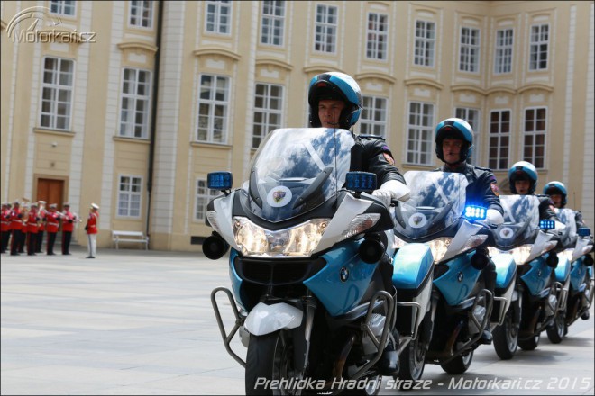 Moto-paráda na Pražském hradě