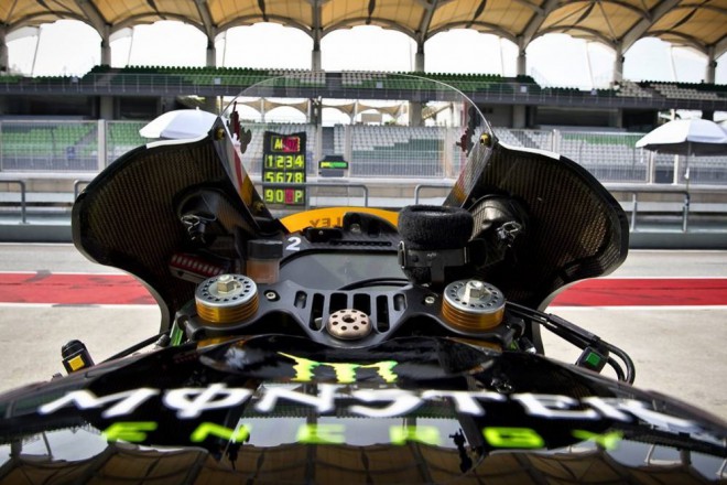 Stewardi v MotoGP a návrat snímače tlaku pneumatik