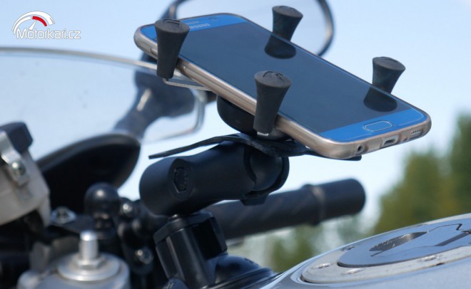 RAM Mounts: První dojmy z univerzálních držáků na motorku