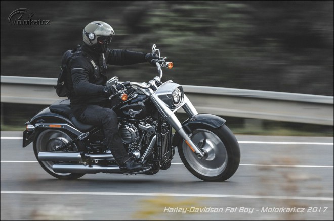 Harley-Davidson Fat Boy: Muscle bike v saténovém županu