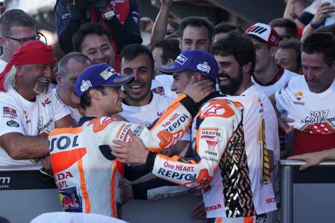 Ohlasy ze stupňů vítězů MotoGP ve Valencii