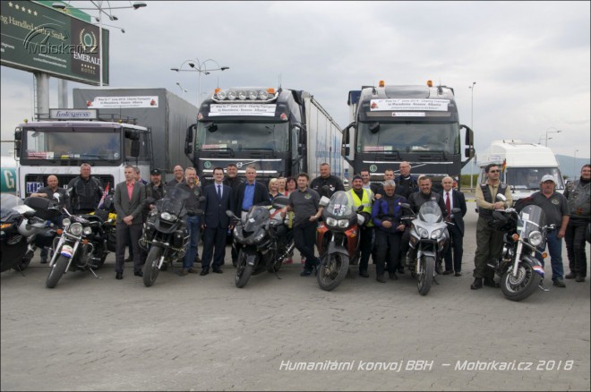 Němečtí motorkáři organizují humanitární konvoje
