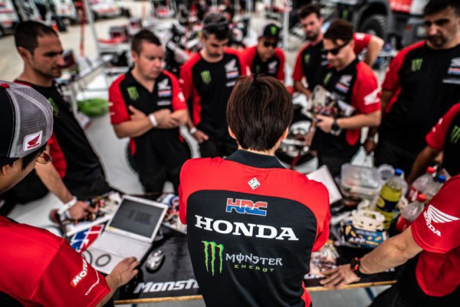 Honda zase Dakar nevyhrála, zkusí to opět za rok  
