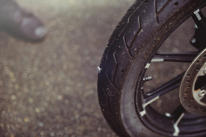 První pomoc na cestách: Opravná sada pneu Slime Power Sport